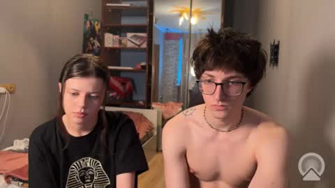 Philipp and Este online show from 01-16-26, 09:08