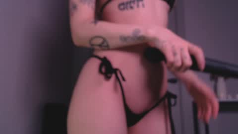 Snapshot of x_flora_x chatting on 01-05-25, 10:50 Flora my fav patterns are 44 111 666 999 online show from 01-05-25, 10:50