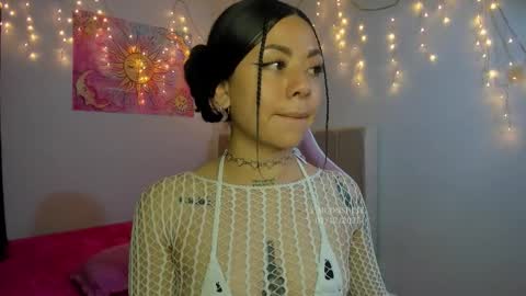     s  s      s   online show from 12-02-25, 12:49