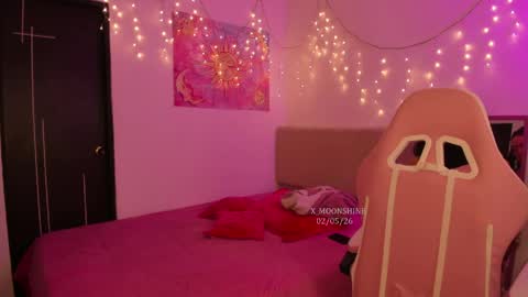 Snapshot of x_moonshine chatting on 05-03-26, 04:07 s s s online show from 05-03-26, 04:07