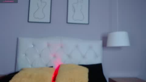 aurora  online show from 09-22-25, 03:08