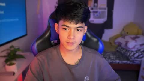 Prince Aldrian  online show from 02-11-25, 09:09