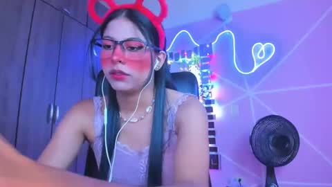 Snapshot of xallysonx_ chatting on 01-25-25, 11:23 XALLYSONX online show from 01-25-25, 11:23