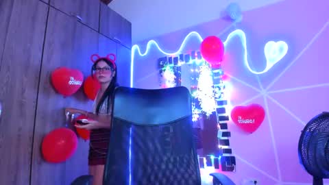 Snapshot of xallysonx_ chatting on 02-17-25, 05:32 XALLYSONX online show from 02-17-25, 05:32