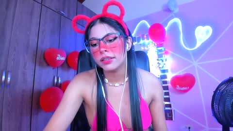 Snapshot of xallysonx_ chatting on 02-18-25, 02:38 XALLYSONX online show from 02-18-25, 02:38