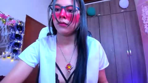 Snapshot of xallysonx_ chatting on 10-27-25, 11:36 XALLYSONX online show from 10-27-25, 11:36