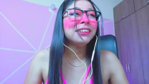 Snapshot of xallysonx_ chatting on 05-24-26, 11:37 XALLYSONX online show from 05-24-26, 11:37