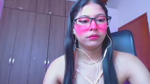 Snapshot of xallysonx_ chatting on 06-12-26, 11:42 XALLYSONX online show from 06-12-26, 11:42