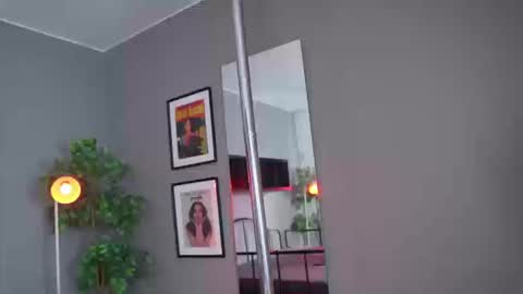 xami online show from 09-09-25, 01:32