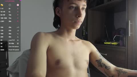 Xam online show from 11-15-25, 07:32