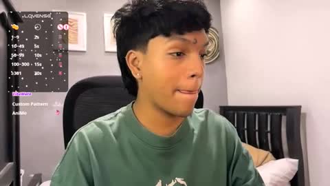 Snapshot of xander_bonnet1 chatting on 02-02-25, 05:37 Xander bonnet online show from 02-02-25, 05:37