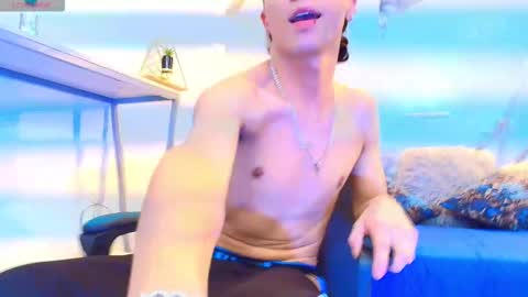 xandergrey8 online show from 03-08-26, 06:55