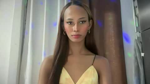 Cassandra online show from 11-23-25, 01:22