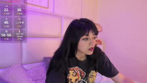 Snapshot of xara_u chatting on 05-22-26, 05:29 xara_u online show from 05-22-26, 05:29