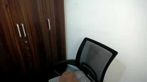 Snapshot of xasian_babygirl chatting on 01-07-25, 08:31 Aiah online show from 01-07-25, 08:31