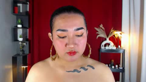 Nira   NOT INTO CHEAP GUYS  online show from 10-26-25, 02:34