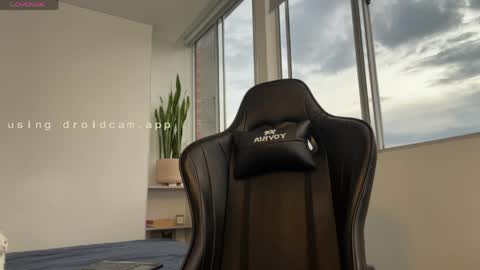 Snapshot of xavier_colleman chatting on 05-08-26, 11:04 Xavier online show from 05-08-26, 11:04