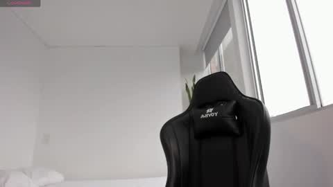Snapshot of xavier_colleman chatting on 05-21-26, 12:01 Xavier online show from 05-21-26, 12:01