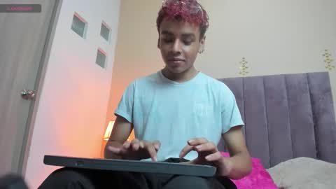 xavier fox   online show from 02-12-26, 09:21