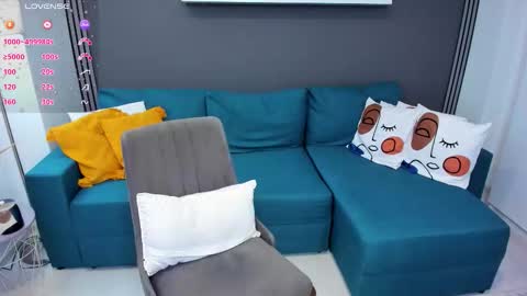 Christal online show from 03-18-26, 08:23