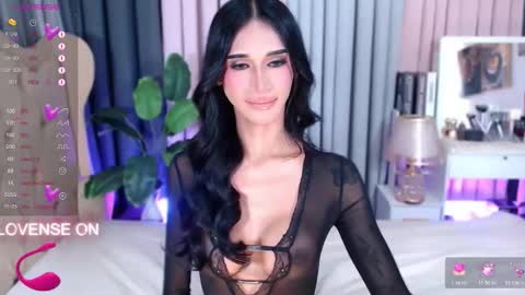 Snapshot of xclassyanisha chatting on 11-10-25, 01:32 I LOVEE TO TRAVEL AROUND THE WORLD online show from 11-10-25, 01:32