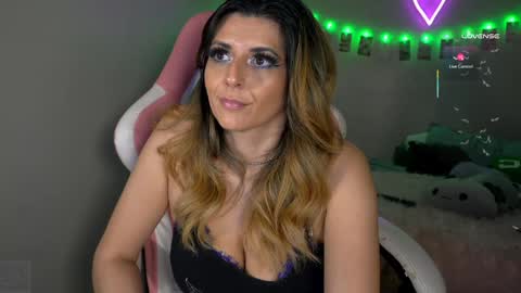 spoil me here  online show from 03-04-25, 12:01