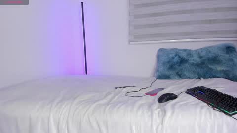 Snapshot of xemily_hardy chatting on 01-26-25, 12:37 Kanae. online show from 01-26-25, 12:37