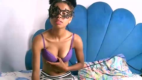 xenhuu online show from 12-19-25, 08:16