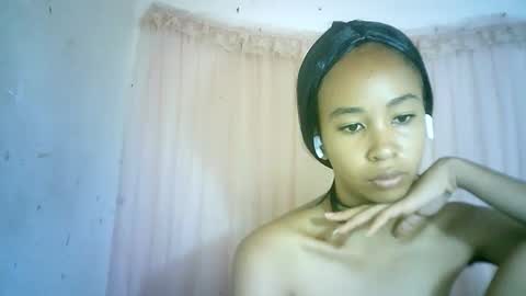 xenna610827 online show from 01-26-25, 11:17