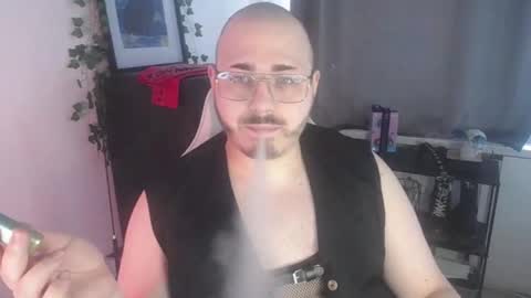 Snapshot of xfabian_love chatting on 09-10-25, 09:42 F A B I A N online show from 09-10-25, 09:42