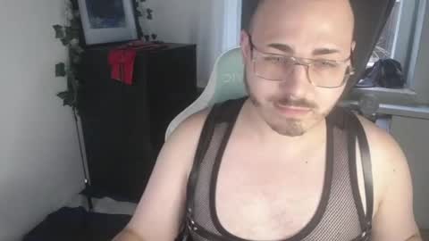 Snapshot of xfabian_love chatting on 09-12-25, 03:01 F A B I A N online show from 09-12-25, 03:01