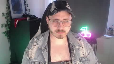 Snapshot of xfabian_love chatting on 09-20-25, 08:15 F A B I A N online show from 09-20-25, 08:15