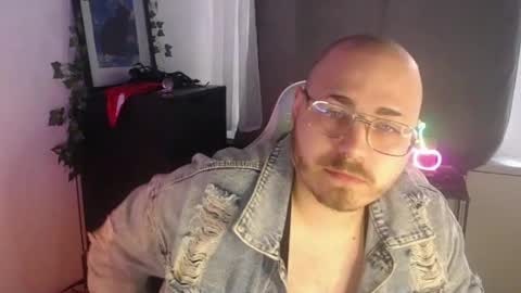 Snapshot of xfabian_love chatting on 09-23-25, 09:34 F A B I A N online show from 09-23-25, 09:34