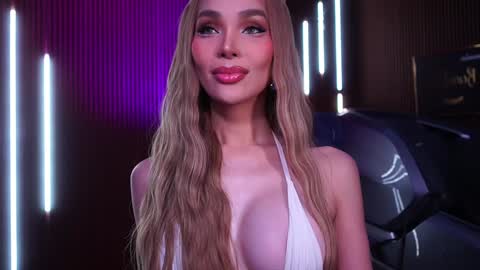 Anne online show from 10-16-25, 03:07