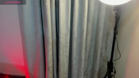 hinata  online show from 09-11-25, 11:05