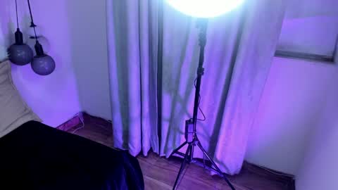 hinata  online show from 03-28-26, 11:15