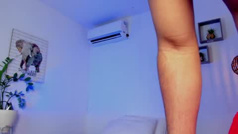 Snapshot of xhj_gambaru chatting on 04-18-26, 11:25 Gambaru online show from 04-18-26, 11:25