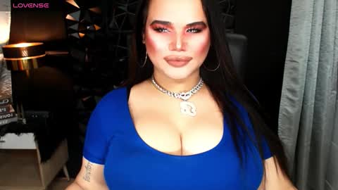 Snapshot of xhugeharleyselfsuckerx chatting on 10-17-25, 07:55 xHUGECOCKTILLCUMX online show from 10-17-25, 07:55