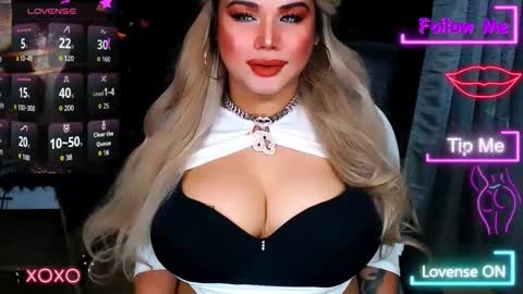 Snapshot of xhugeharleyselfsuckerx chatting on 10-22-25, 05:19 xHUGECOCKTILLCUMX online show from 10-22-25, 05:19