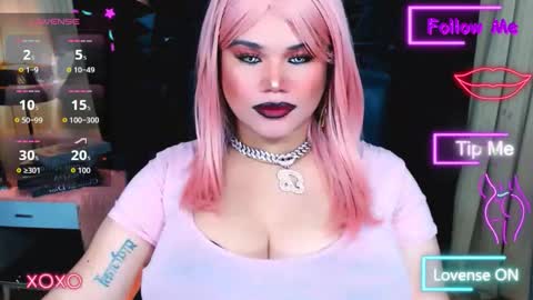 Snapshot of xhugeharleyselfsuckerx chatting on 11-12-25, 05:13 xHUGECOCKTILLCUMX online show from 11-12-25, 05:13