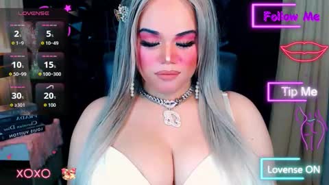 Snapshot of xhugeharleyselfsuckerx chatting on 11-24-25, 09:20 xHUGECOCKTILLCUMX online show from 11-24-25, 09:20