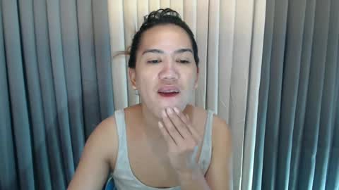 GWEN THOMPSON .......   online show from 12-08-24, 09:41