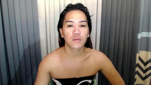 GWEN THOMPSON .......   online show from 01-31-25, 04:14