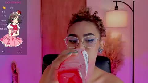 Snapshot of ximena_sotto1 chatting on 01-16-25, 09:51 camila online show from 01-16-25, 09:51