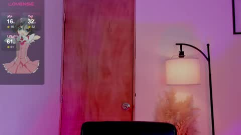 Snapshot of ximena_sotto1 chatting on 01-17-25, 12:53 camila online show from 01-17-25, 12:53