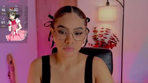 Snapshot of ximena_sotto1 chatting on 10-13-25, 07:25 camila online show from 10-13-25, 07:25