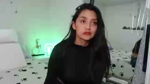Snapshot of ximenaa_suarez chatting on 02-25-25, 04:24 ximena suarez online show from 02-25-25, 04:24