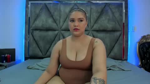 Snapshot of ximenarusso chatting on 12-30-24, 03:14 online show from 12-30-24, 03:14