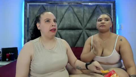 Snapshot of ximenarusso chatting on 01-25-25, 06:23 online show from 01-25-25, 06:23