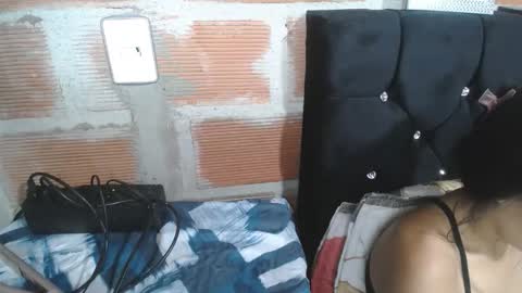 Snapshot of xiomi705825 chatting on 10-21-25, 02:12 xiomi705825 online show from 10-21-25, 02:12